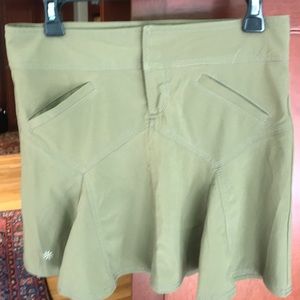 Athleta sz 2 Skirt like new no tags never worn